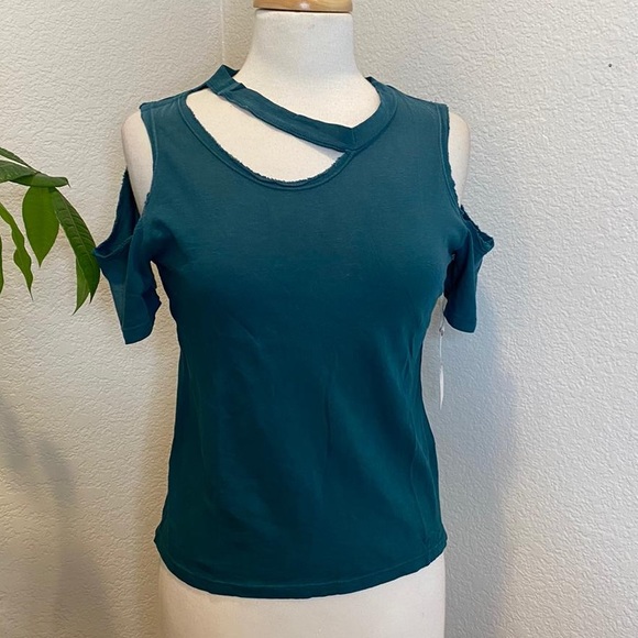 🆕LNA avalanche tee green top - Picture 2 of 13